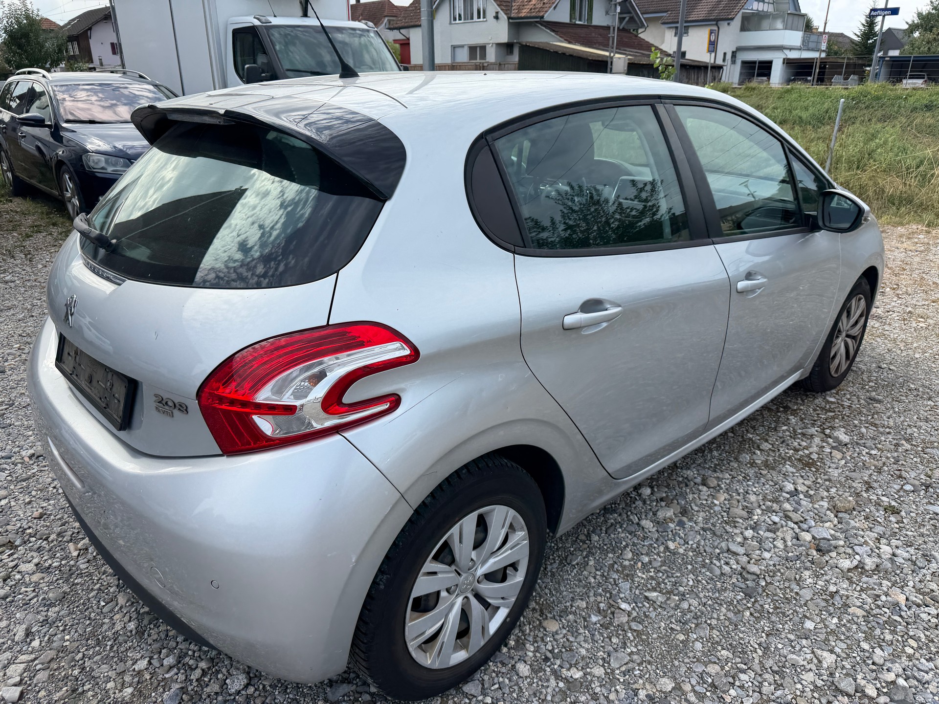 PEUGEOT 208 1.2 e-VTI Active EGS5-image-3