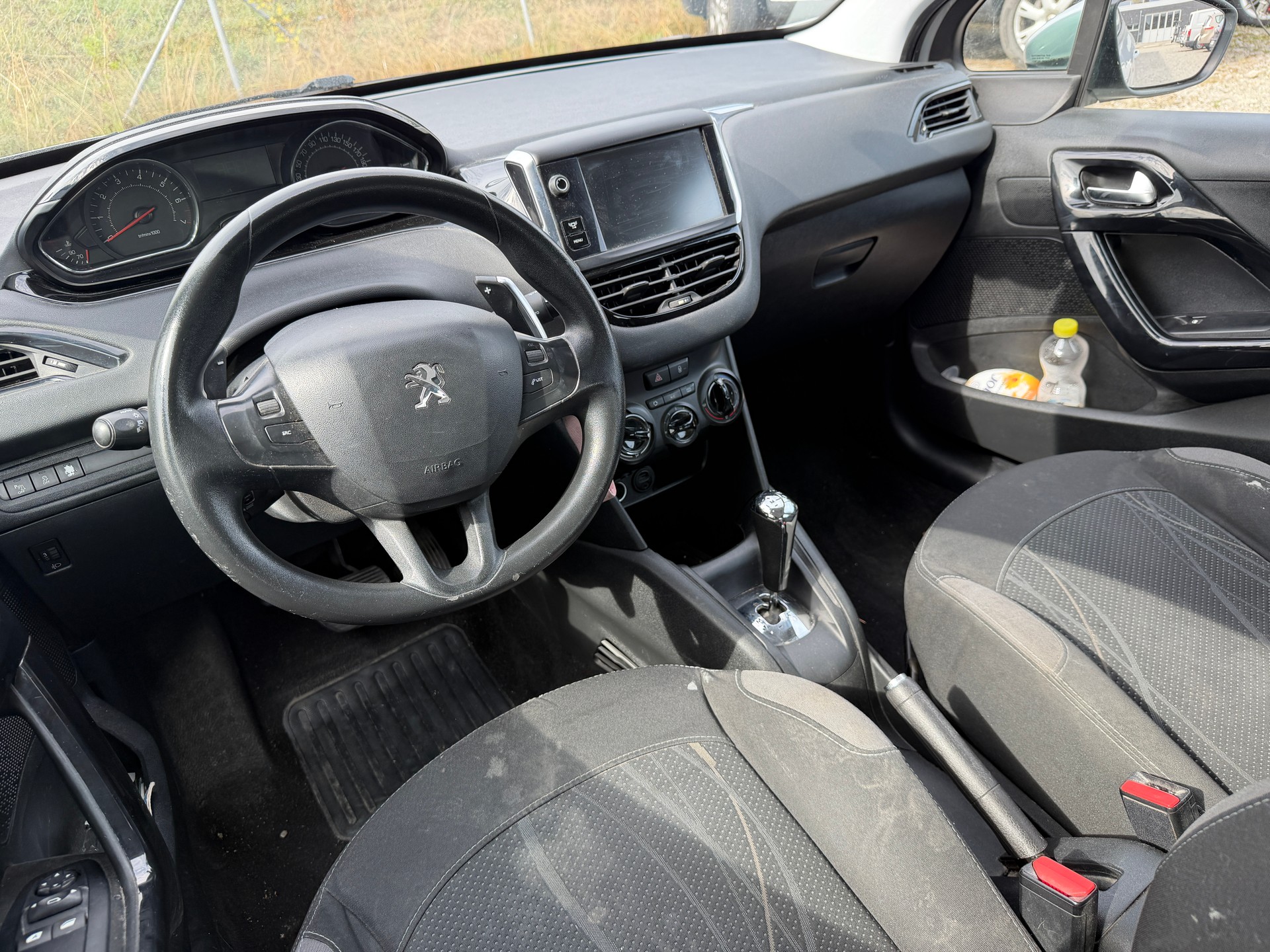 PEUGEOT 208 1.2 e-VTI Active EGS5-image-4