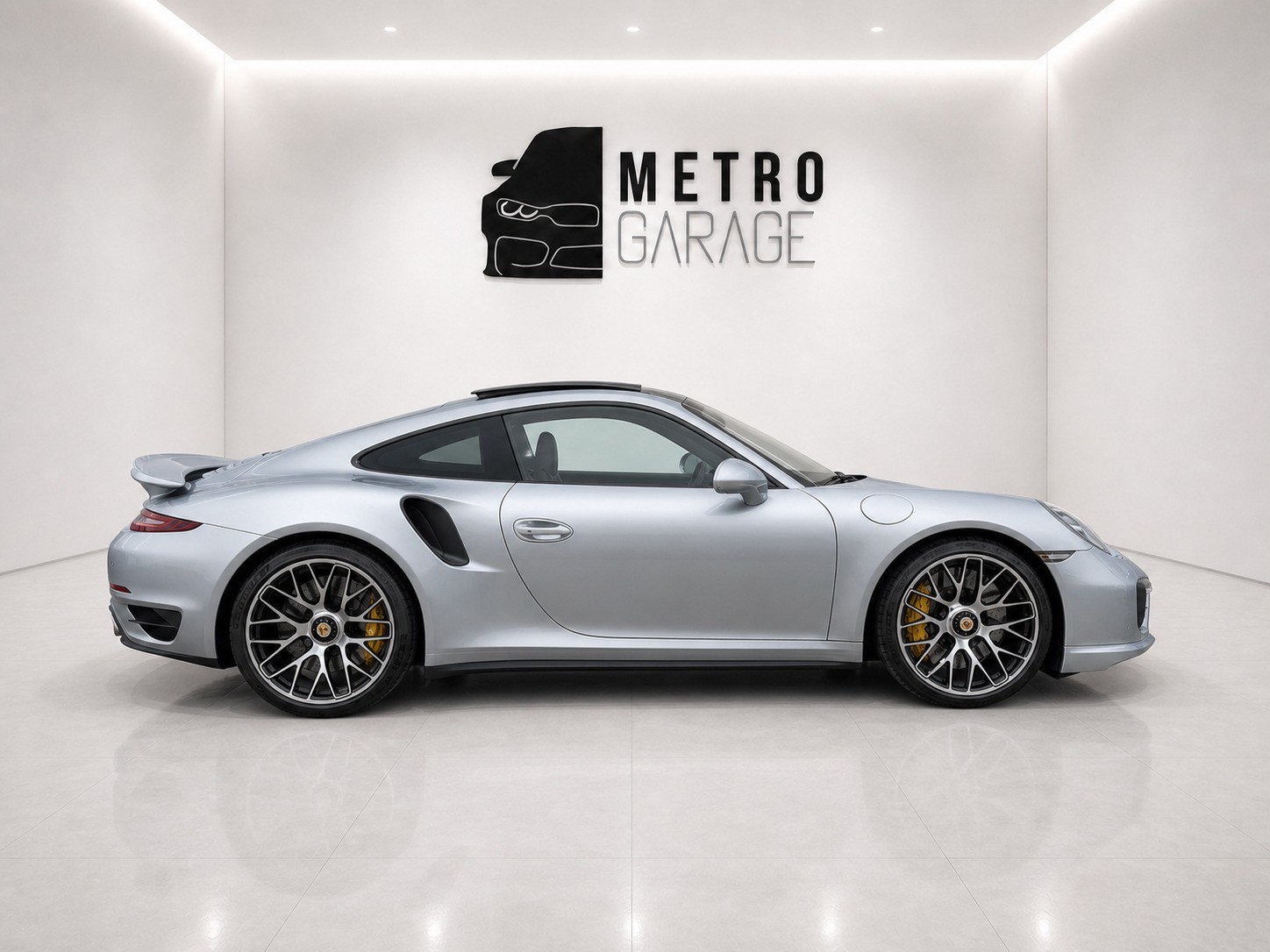 PORSCHE 911 Turbo S PDK-image-5