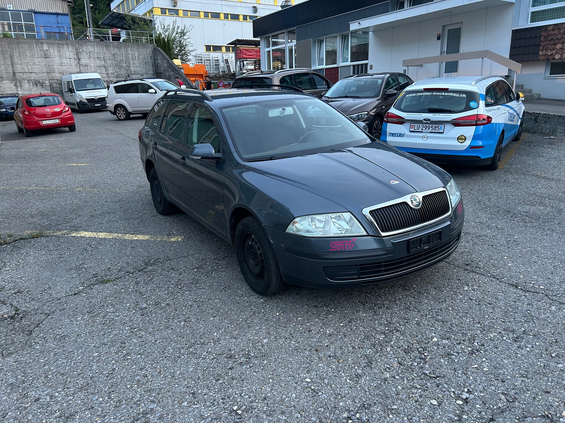 SKODA Octavia 2.0 TDI Adventure 4x4-image-1