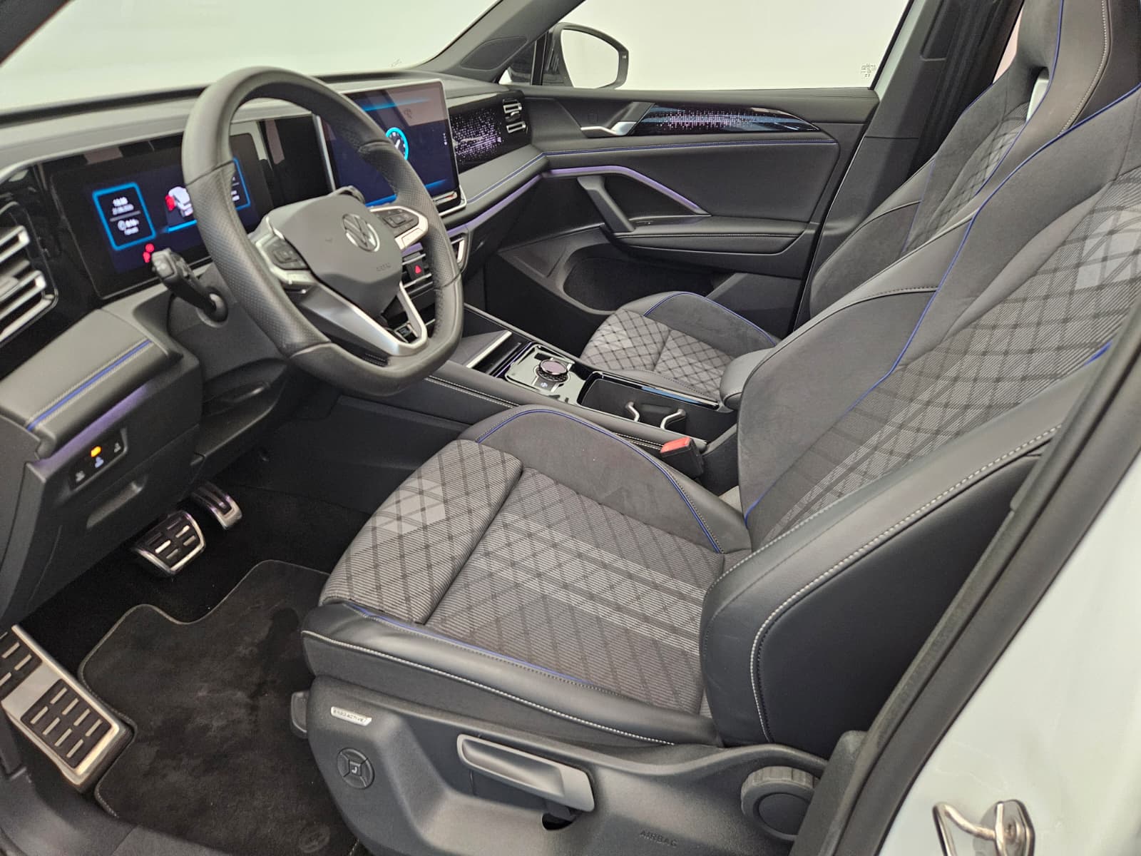 VW Tiguan 1.5 TSI evo2 eHybrid R-Line DSG-image-10