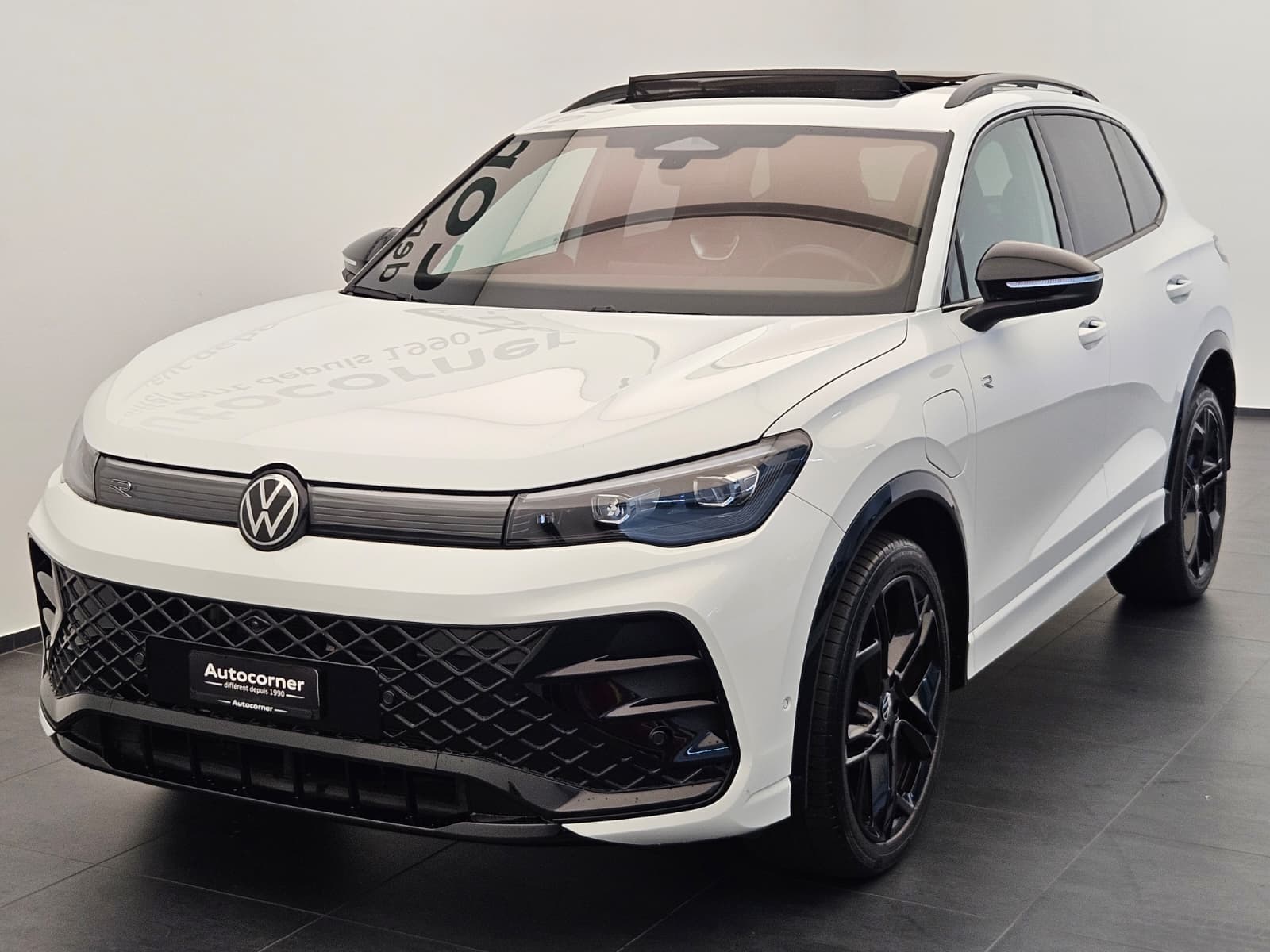 VW Tiguan 1.5 TSI evo2 eHybrid R-Line DSG-image-2