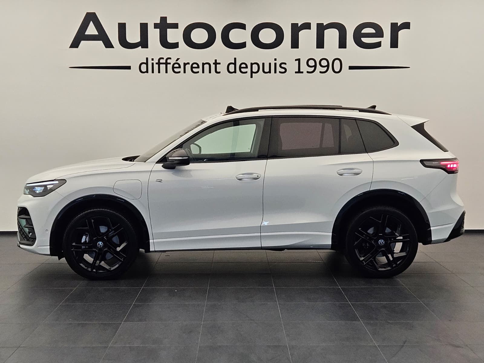 VW Tiguan 1.5 TSI evo2 eHybrid R-Line DSG-image-1
