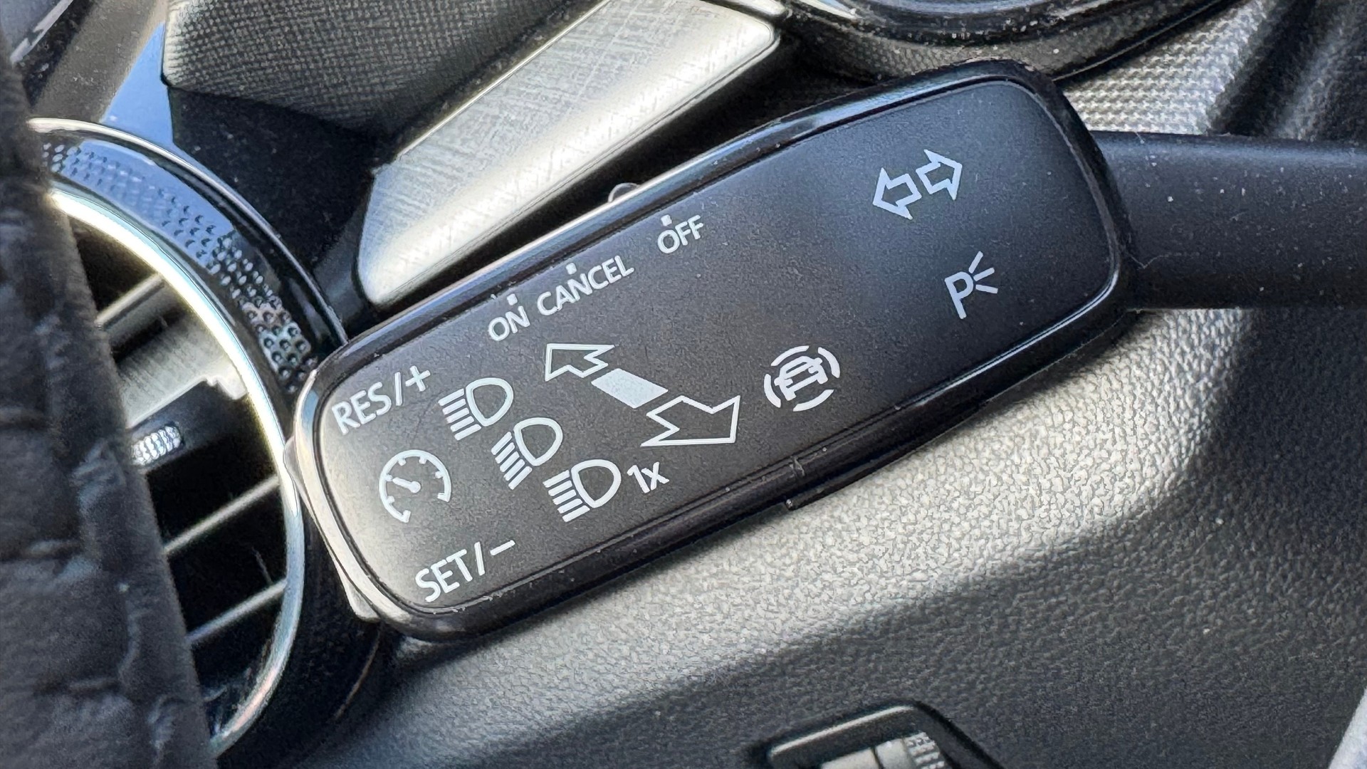 SKODA Fabia 1.0 TSI Ambition DSG-image-25