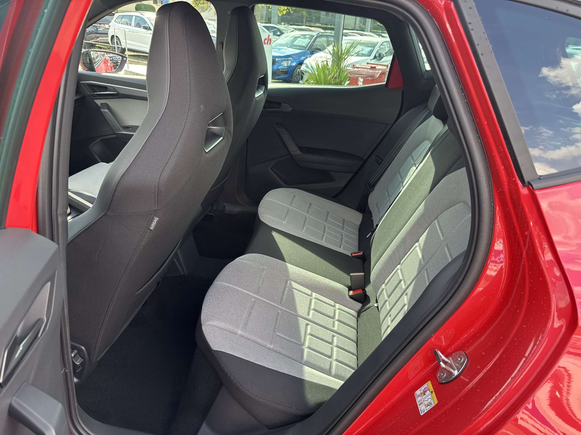 SEAT Arona 1.0 TSi Eco FR DSG-Automat-image-6