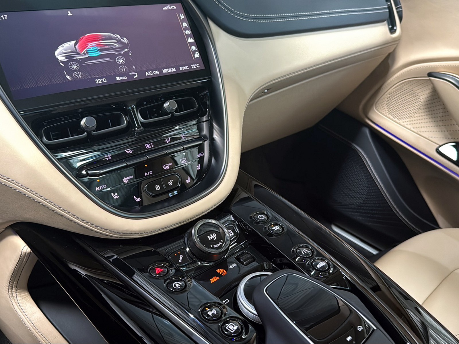ASTON MARTIN 707 4.0 V8-image-14