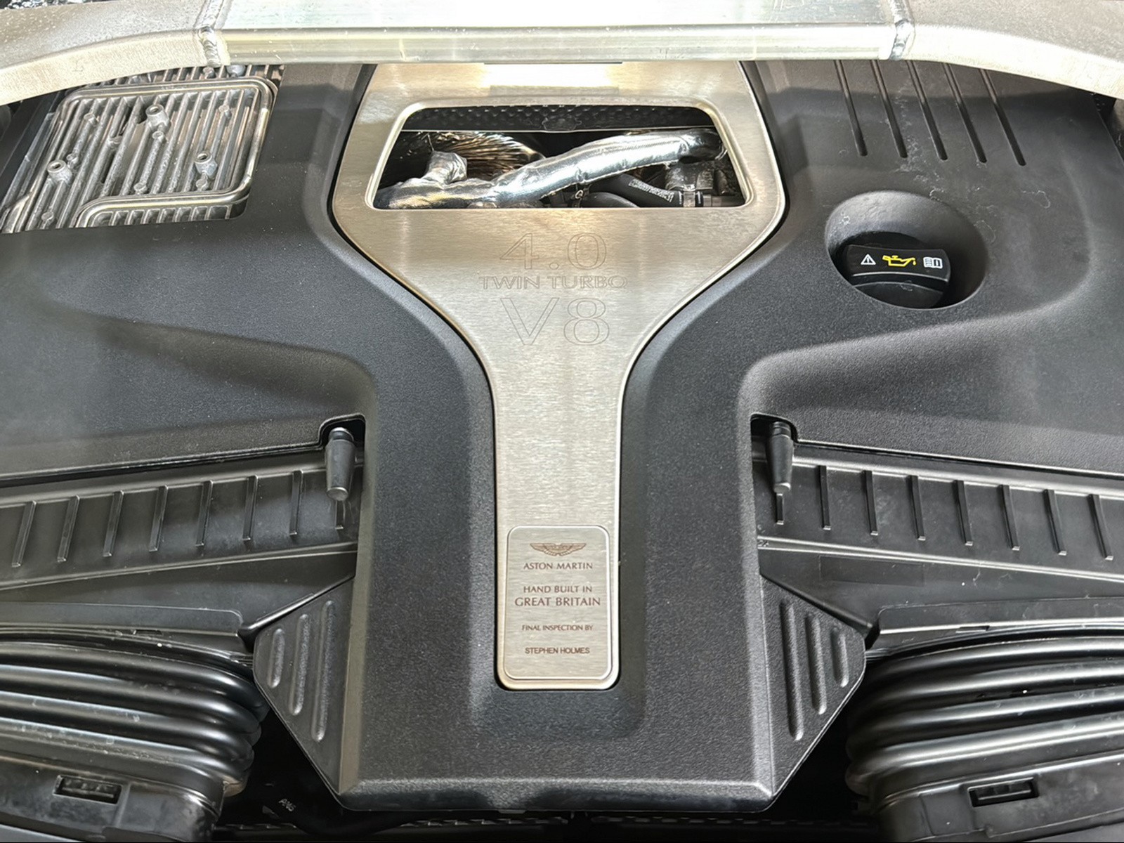ASTON MARTIN 707 4.0 V8-image-10