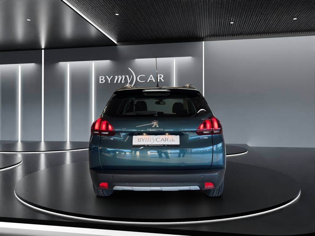 PEUGEOT 2008 1.2 PureTech Allure EAT6 //Toit panormaique/Système de navigation/Caméra de recul-image-3
