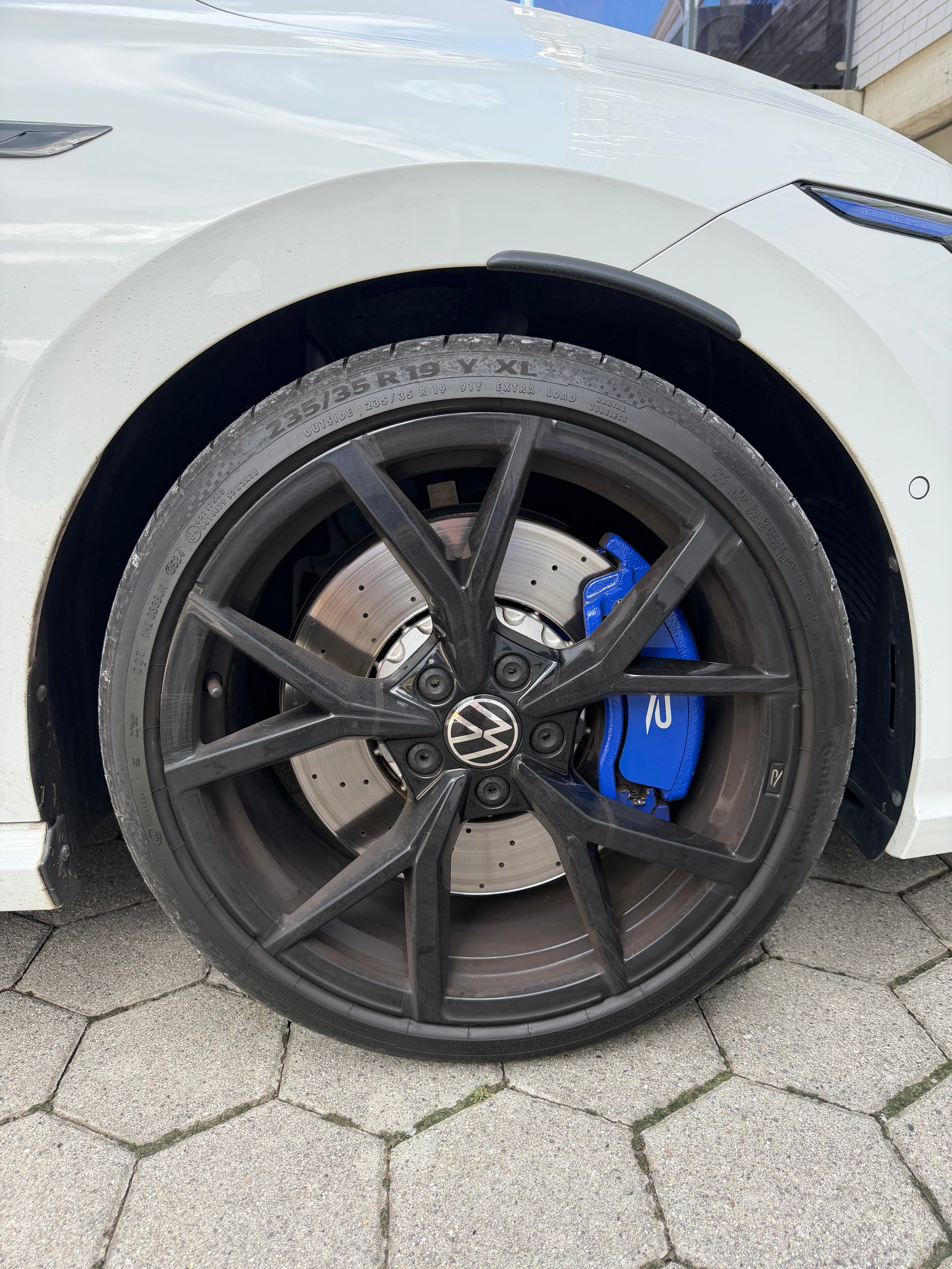 VW 2.0 TSI R DSG 4motion-image-5