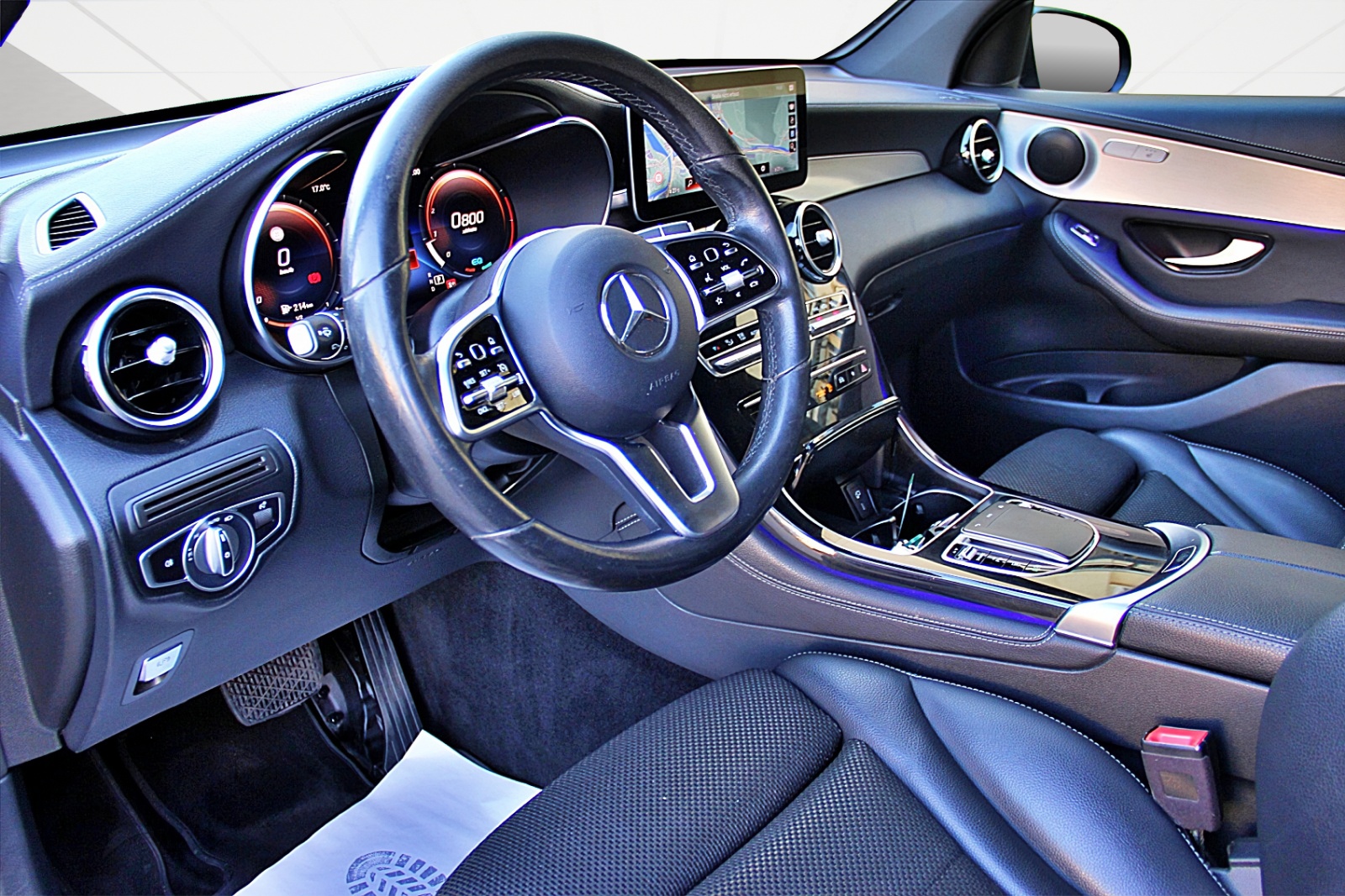 MERCEDES-BENZ GLC 200 4Matic 9G-Tronic-image-8