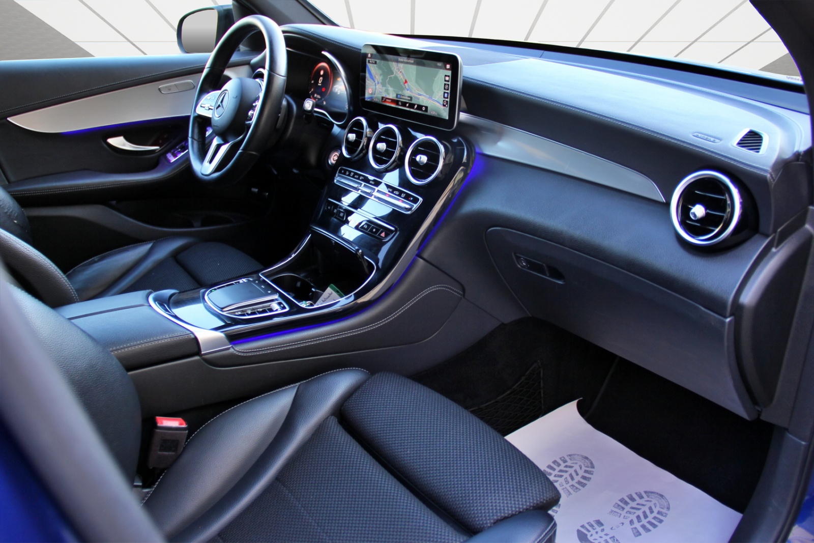 MERCEDES-BENZ GLC 200 4Matic 9G-Tronic-image-12
