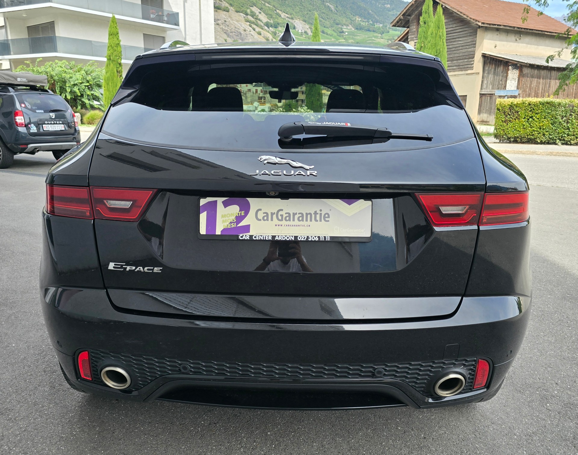JAGUAR E-Pace 2.0 P250 R-Dynamic HSE AWD-image-4