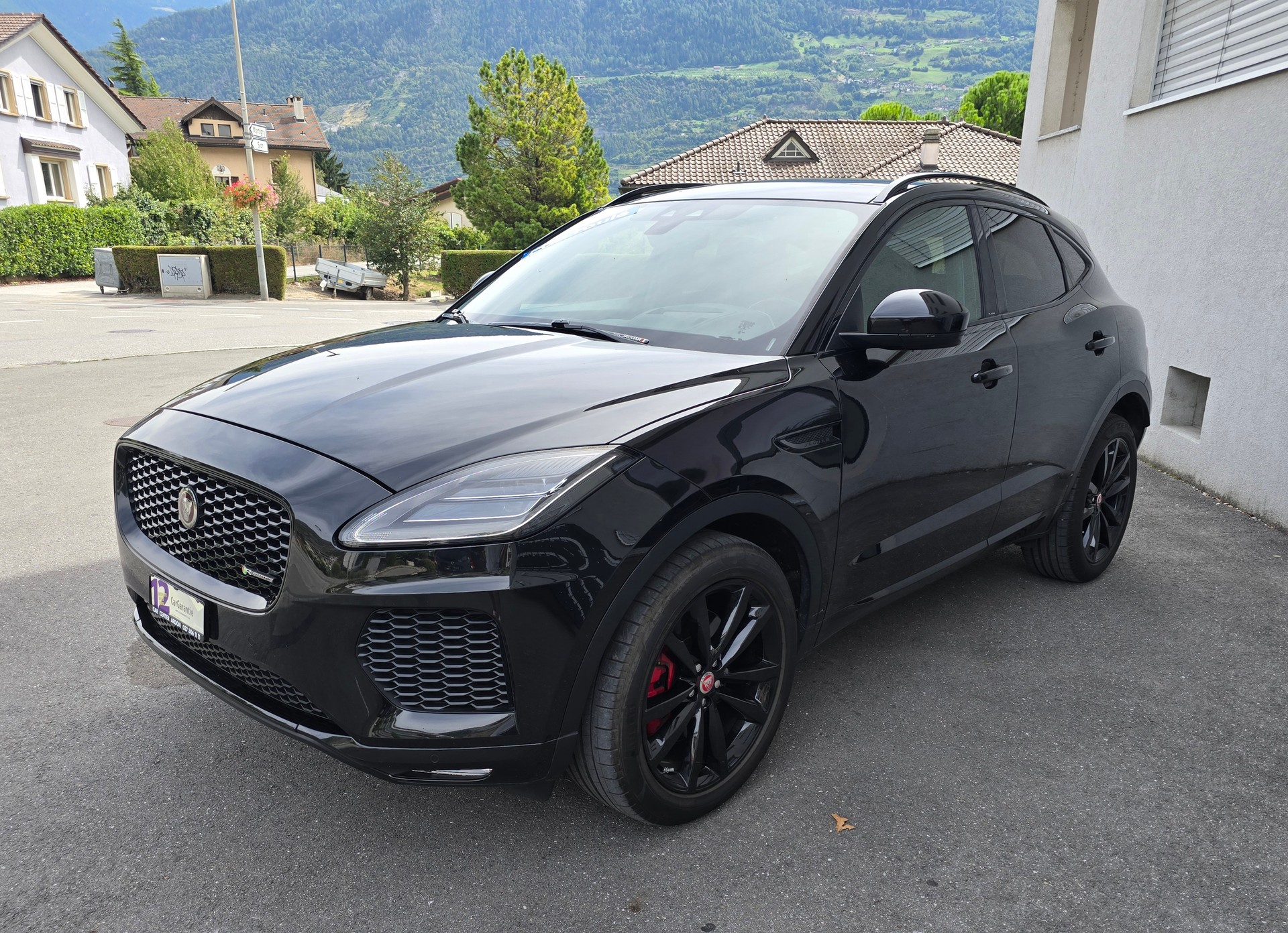 JAGUAR E-Pace 2.0 P250 R-Dynamic HSE AWD-image-1