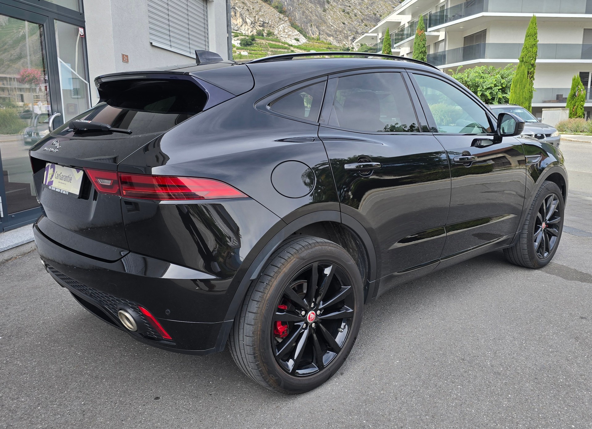 JAGUAR E-Pace 2.0 P250 R-Dynamic HSE AWD-image-6