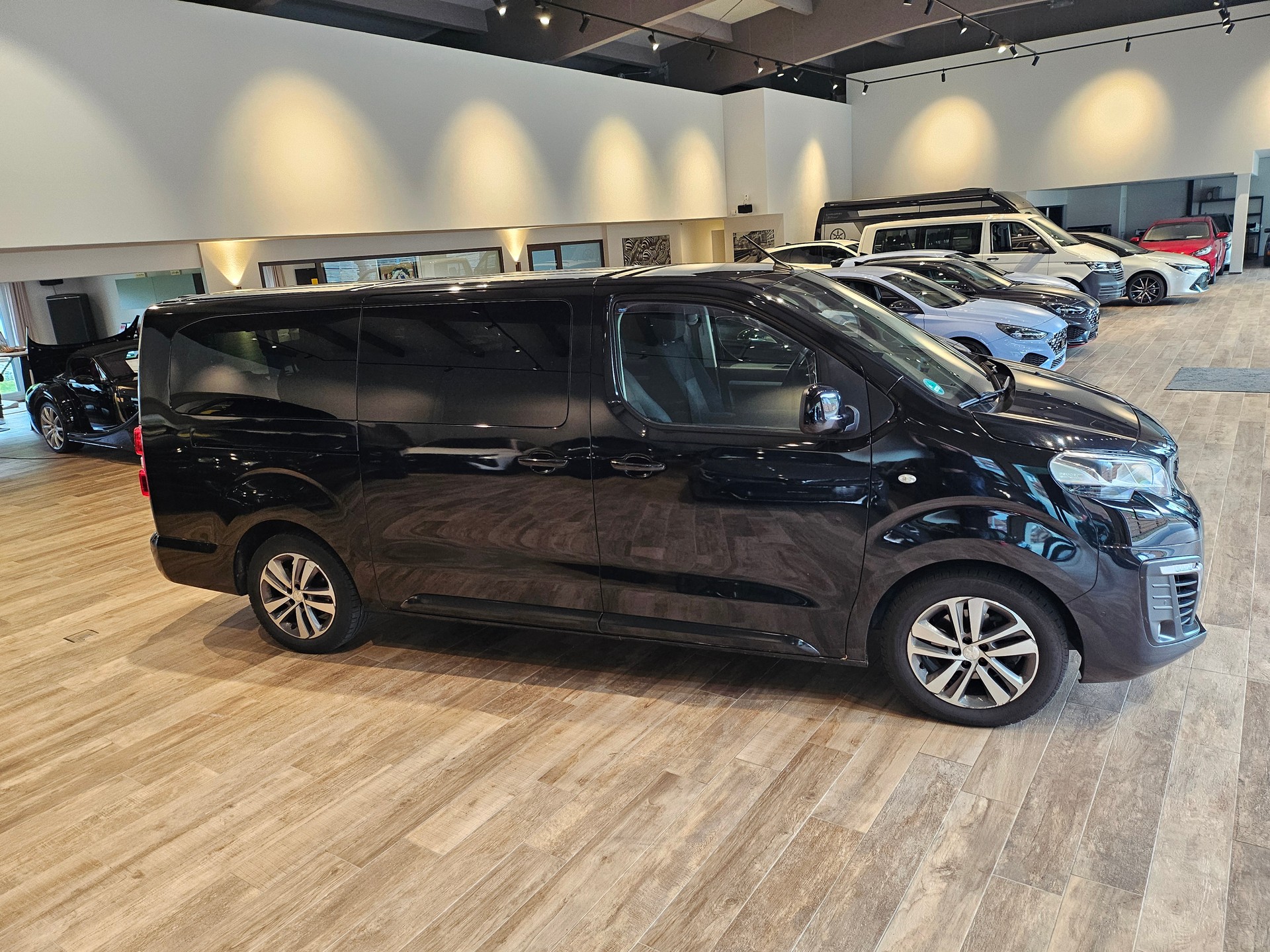 PEUGEOT Traveller 2.0 BlueHDi Lang 🔥8 Plätzer 🔥AHK 2300KG🔥-image-7