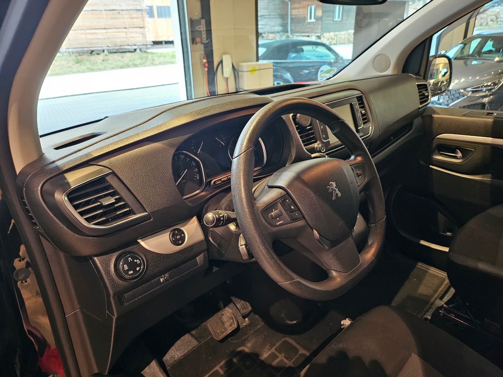 PEUGEOT Traveller 2.0 BlueHDi Lang 🔥8 Plätzer 🔥AHK 2300KG🔥-image-27
