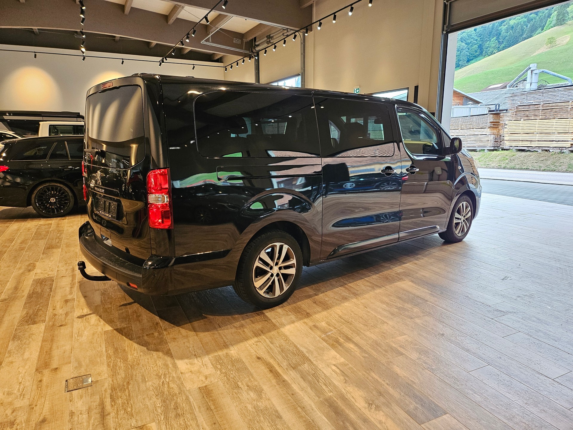 PEUGEOT Traveller 2.0 BlueHDi Lang 🔥8 Plätzer 🔥AHK 2300KG🔥-image-8