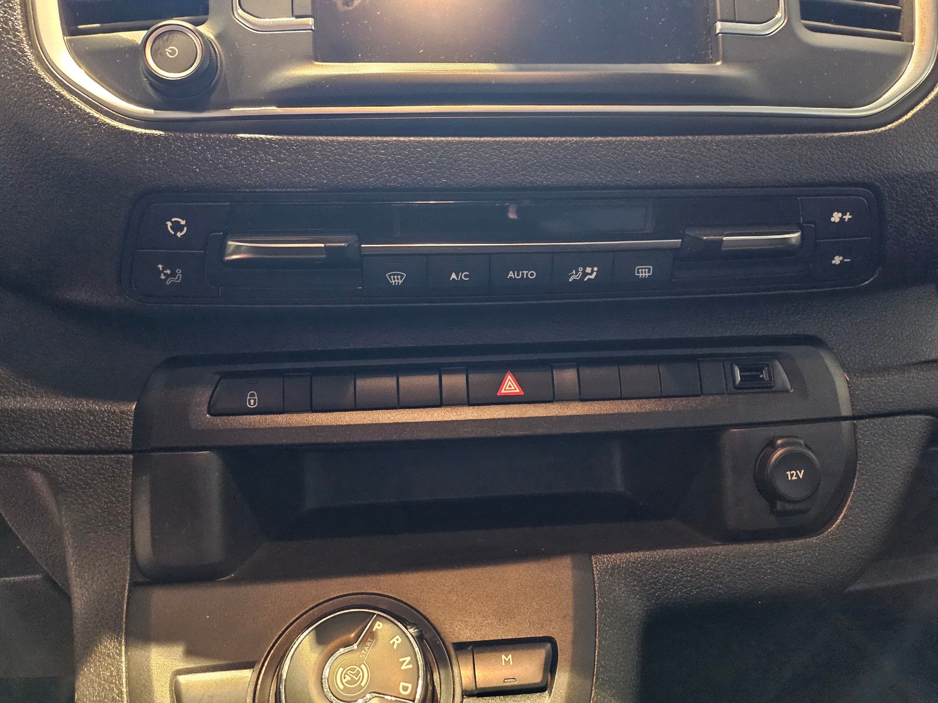 PEUGEOT Traveller 2.0 BlueHDi Lang 🔥8 Plätzer 🔥AHK 2300KG🔥-image-29
