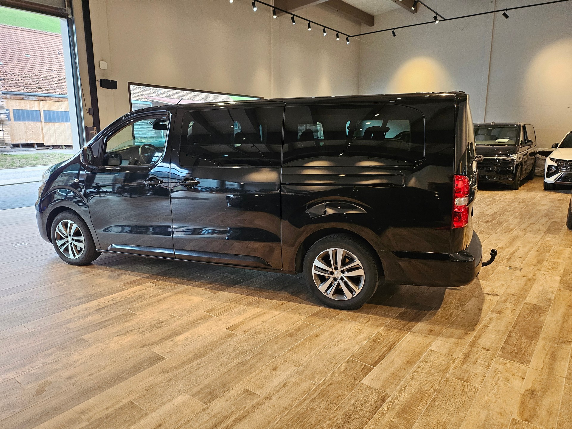 PEUGEOT Traveller 2.0 BlueHDi Lang 🔥8 Plätzer 🔥AHK 2300KG🔥-image-14