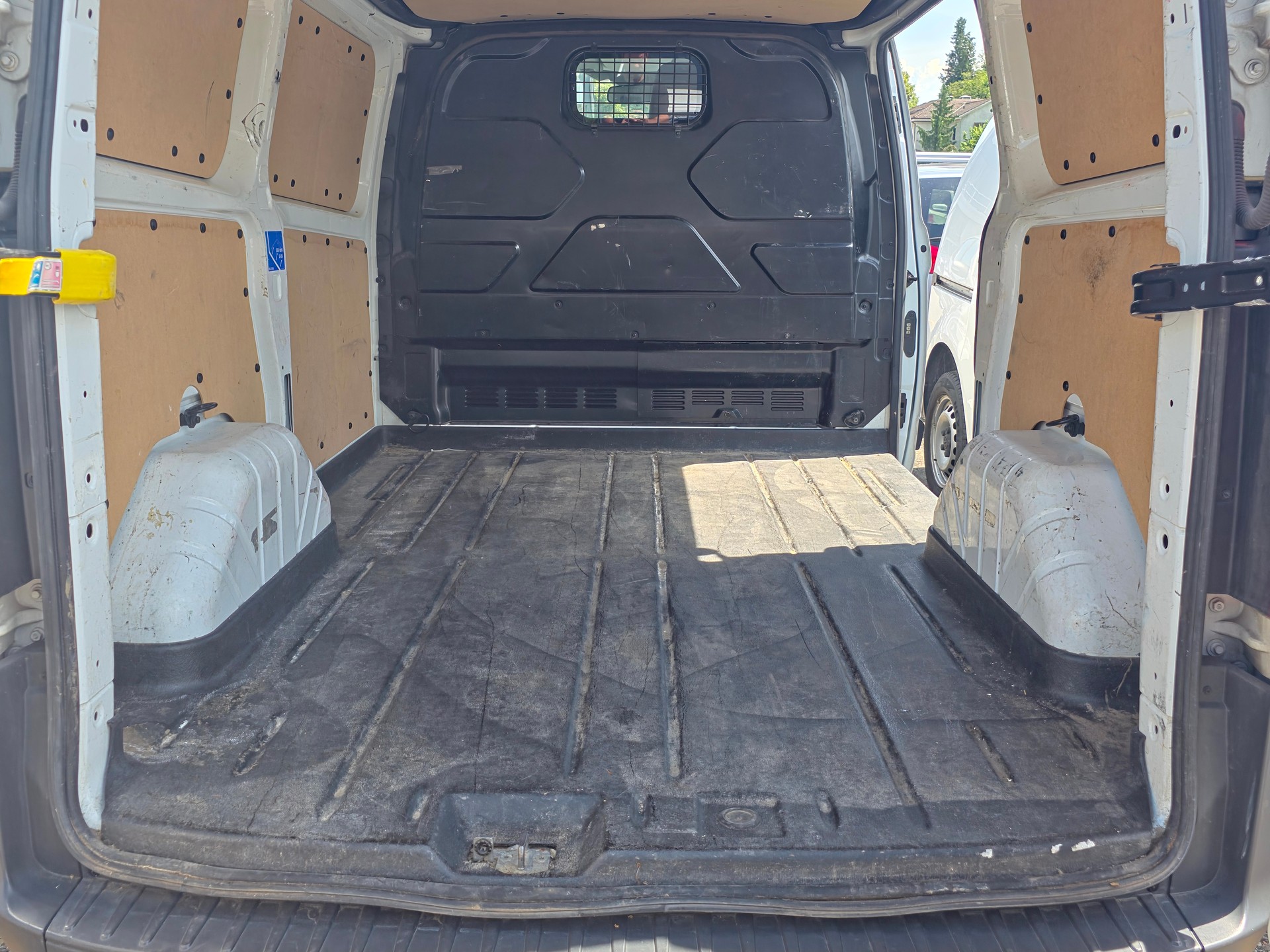 FORD Transit Custom Van 270 L1H1 Level 2-image-5