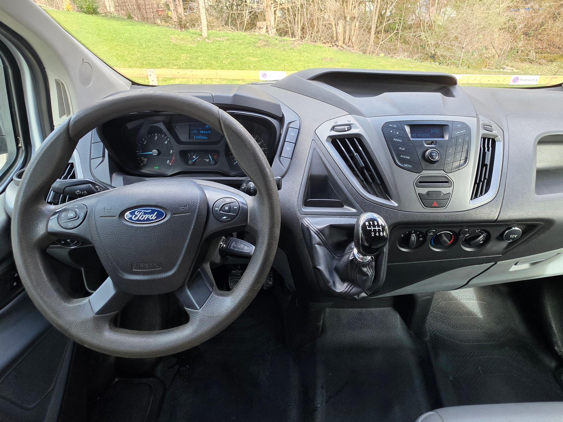 FORD Transit Custom Van 270 L1H1 Level 2-image-6