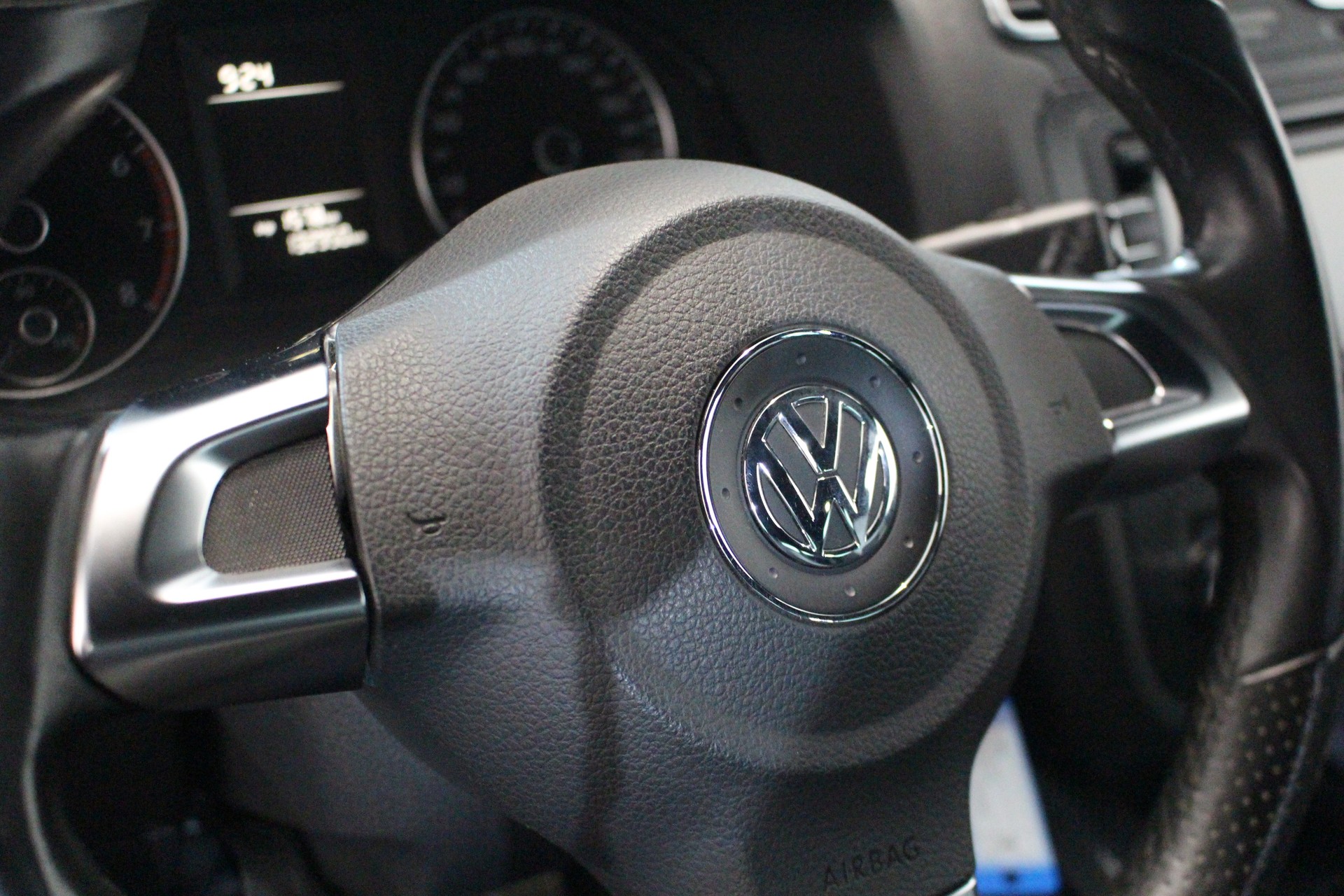 VW Scirocco 2.0 TSI 210-image-12