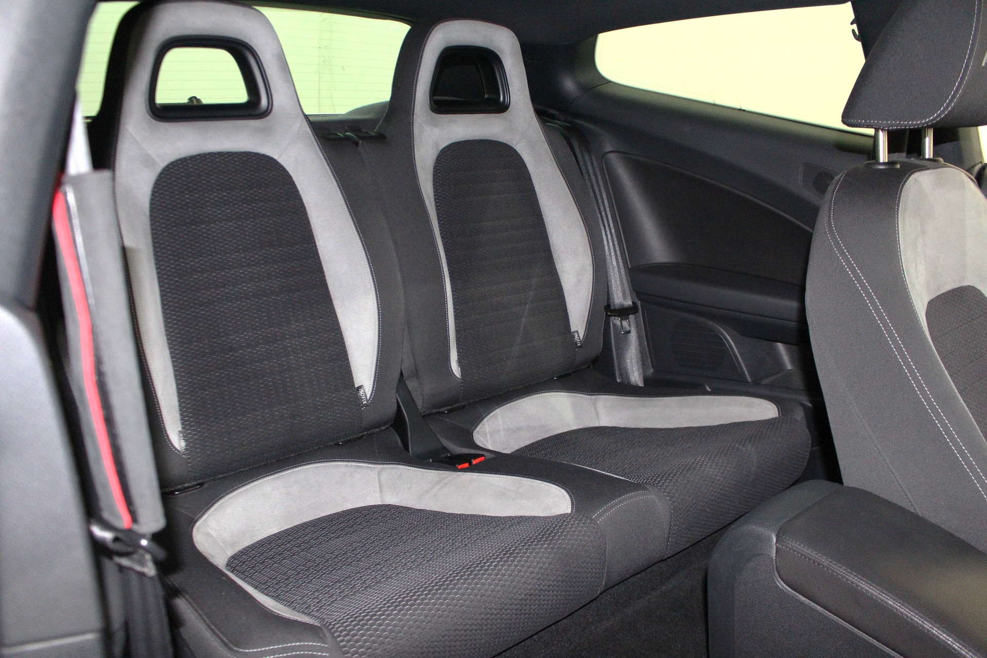 VW Scirocco 2.0 TSI 210-image-10