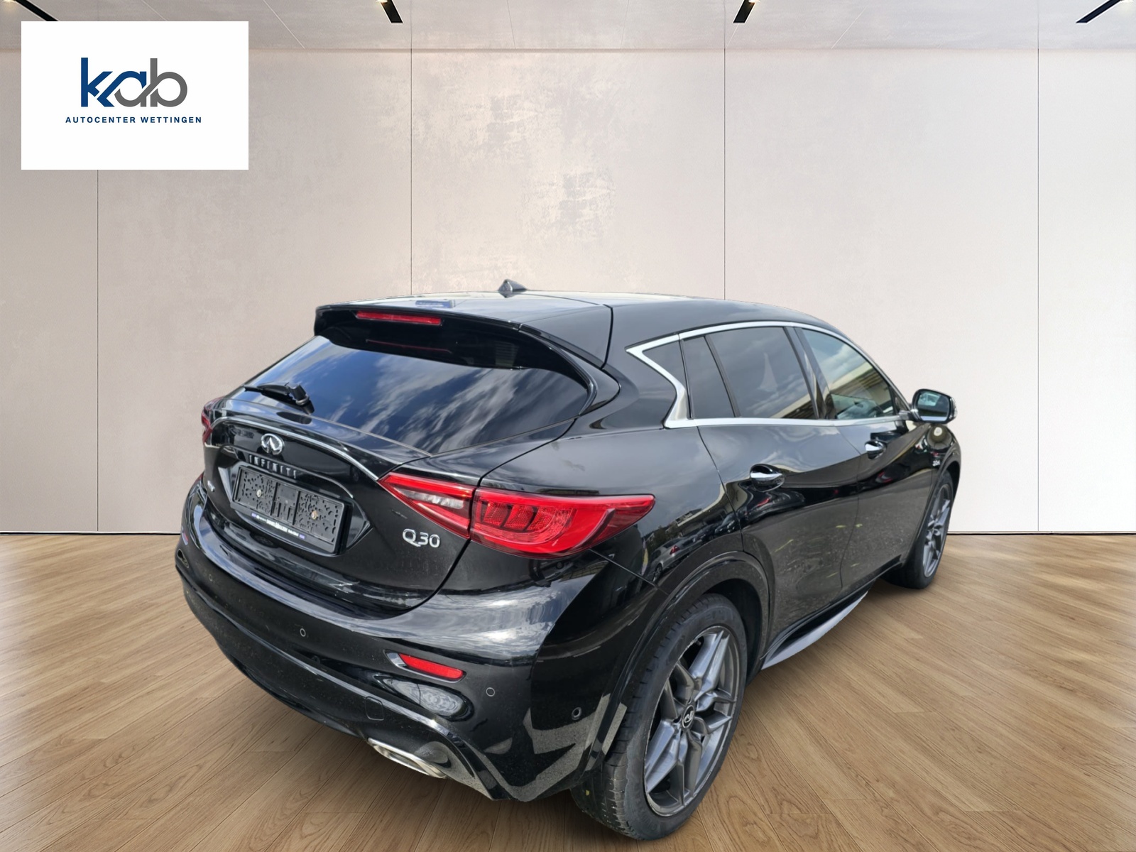 INFINITI Q30 2.2d City Black Edition AWD DCT-image-3