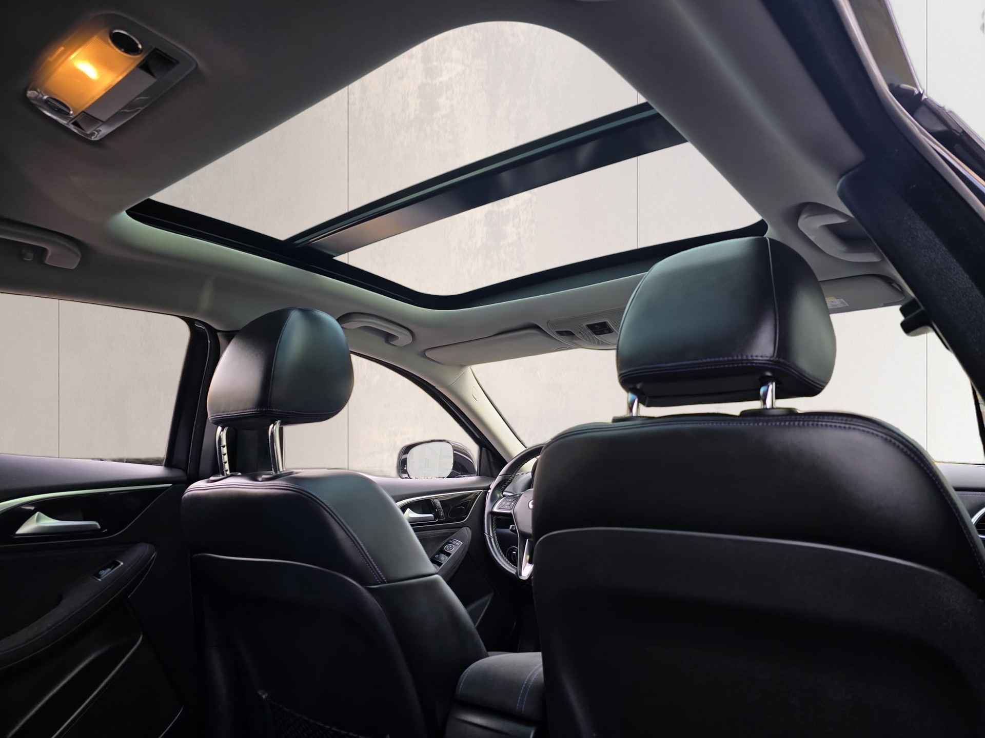 INFINITI Q30 2.2d City Black Edition AWD DCT-image-20