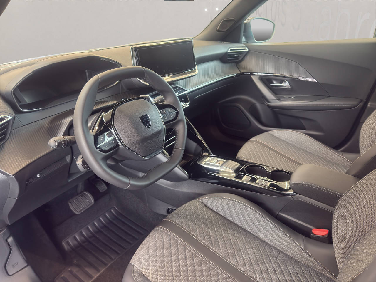 PEUGEOT 2008 1.2 Hybrid 145 PS Allure Premium-image-4