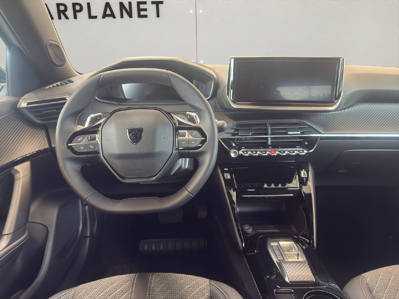 PEUGEOT 2008 1.2 Hybrid 145 PS Allure Premium-image-7