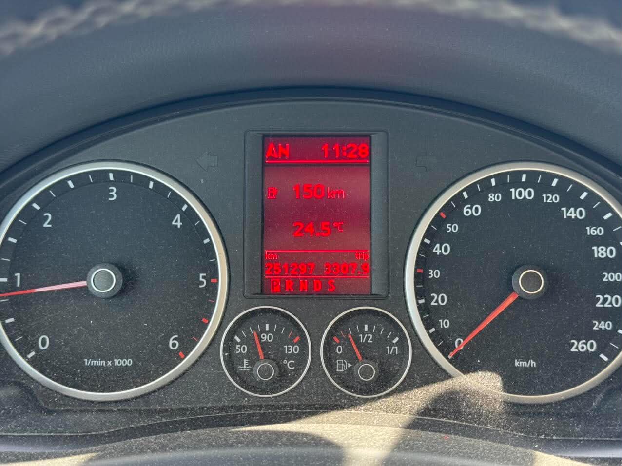 VW Tiguan 2.0 TDI Track&Field Tiptronic-image-14