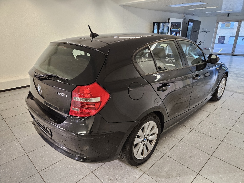 BMW 120i-image-4