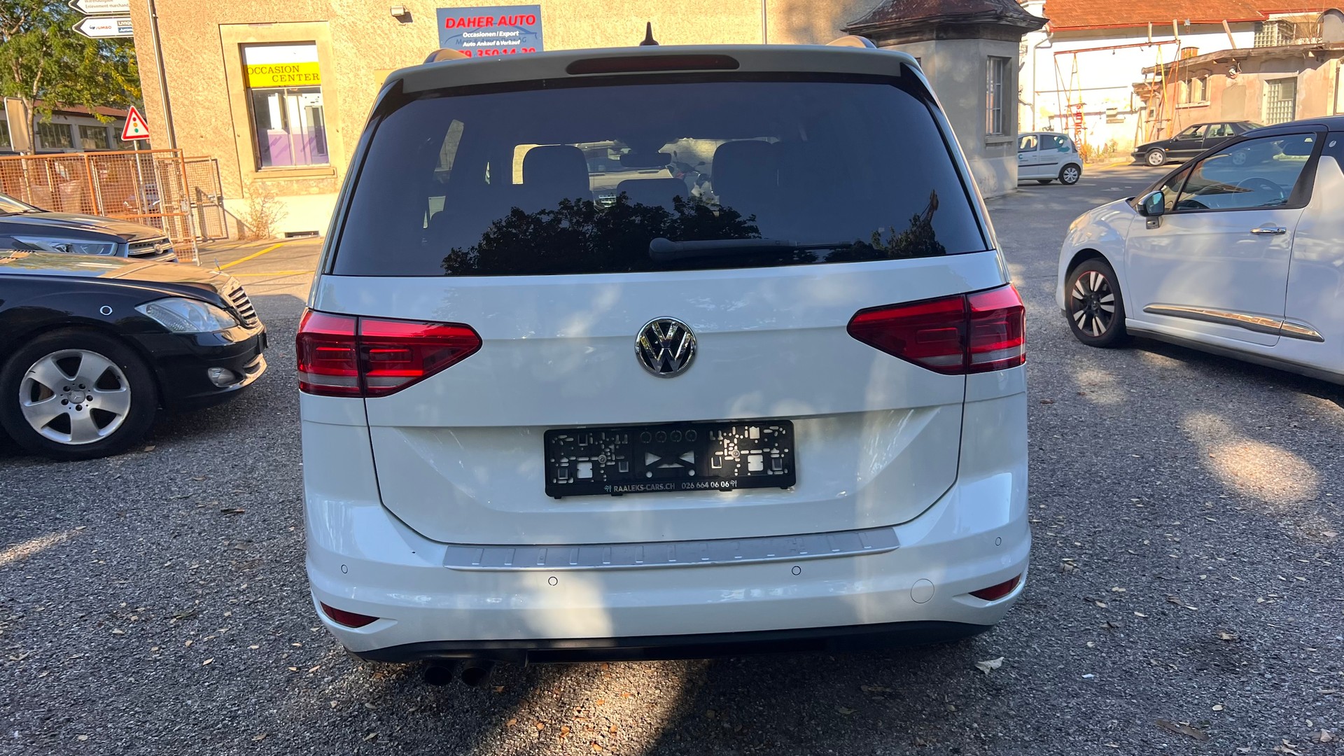 VW Touran 2.0 TDI BlueMotion Technology Comfortline DSG-image-3