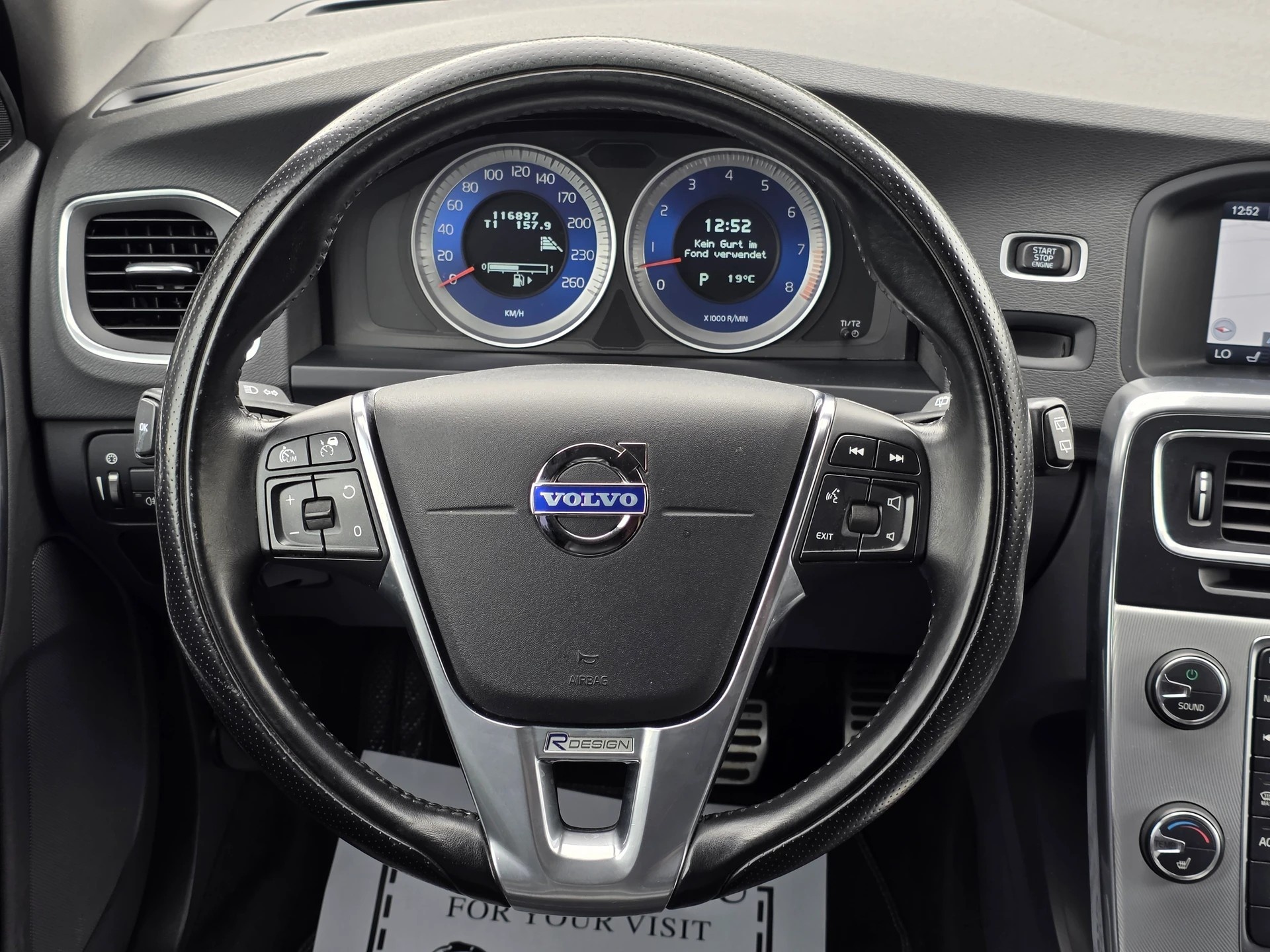 VOLVO V60 T6 AWD R-Design Geartronic * Frisch ab Service * TOP Zustand *-image-9