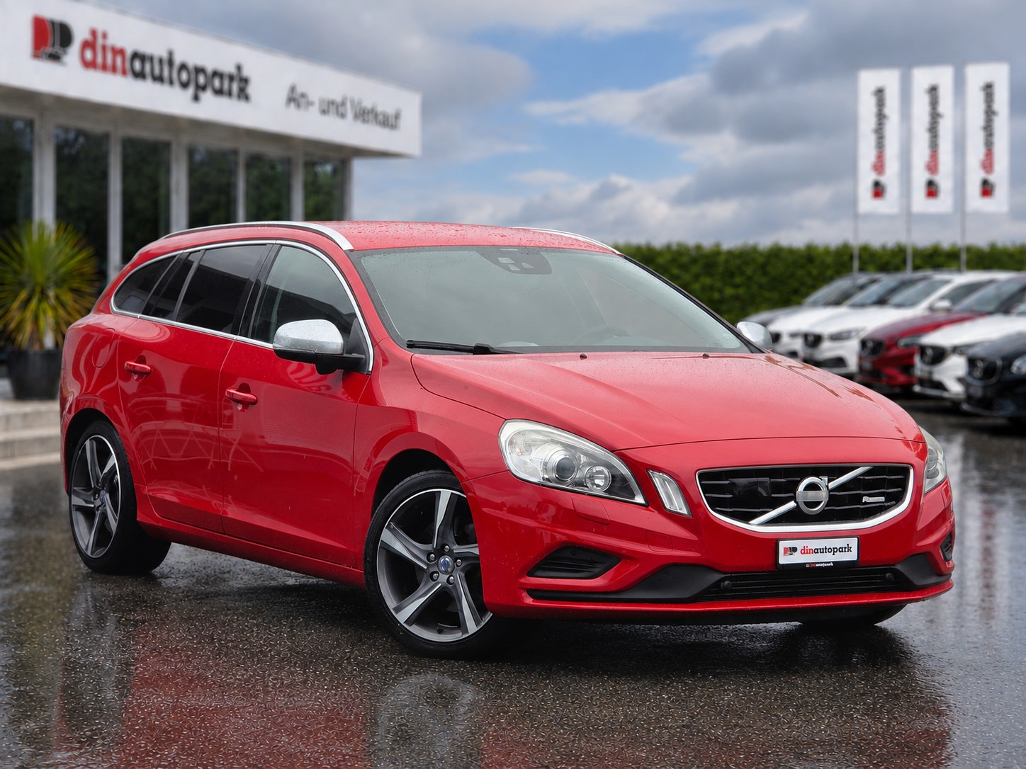 VOLVO V60 T6 AWD R-Design Geartronic * Frisch ab Service * TOP Zustand *-image-1