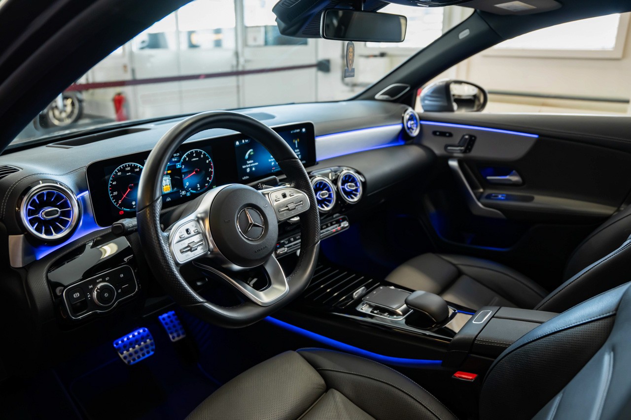 MERCEDES-BENZ A 250 4Matic AMG Line 4Matic 7G-DCT-image-12