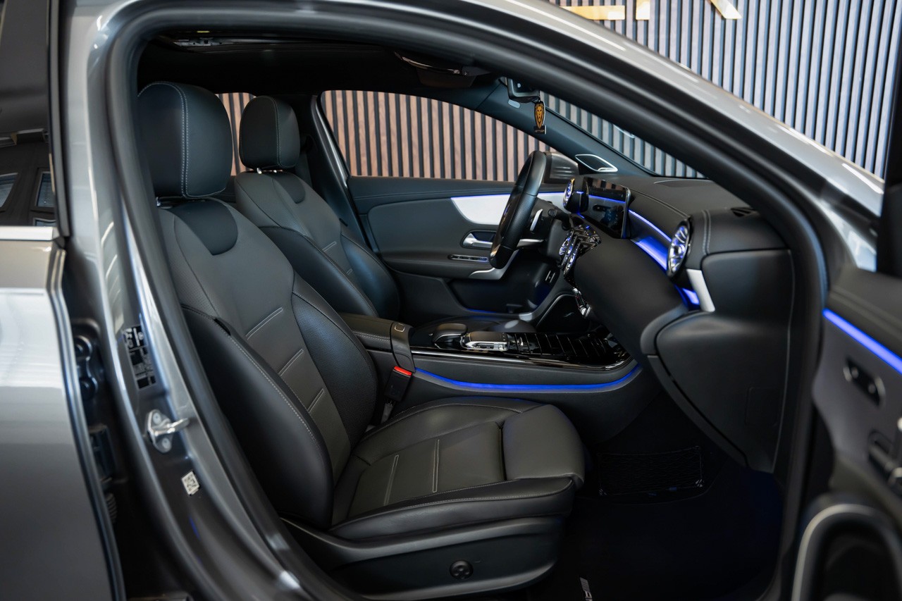 MERCEDES-BENZ A 250 4Matic AMG Line 4Matic 7G-DCT-image-15