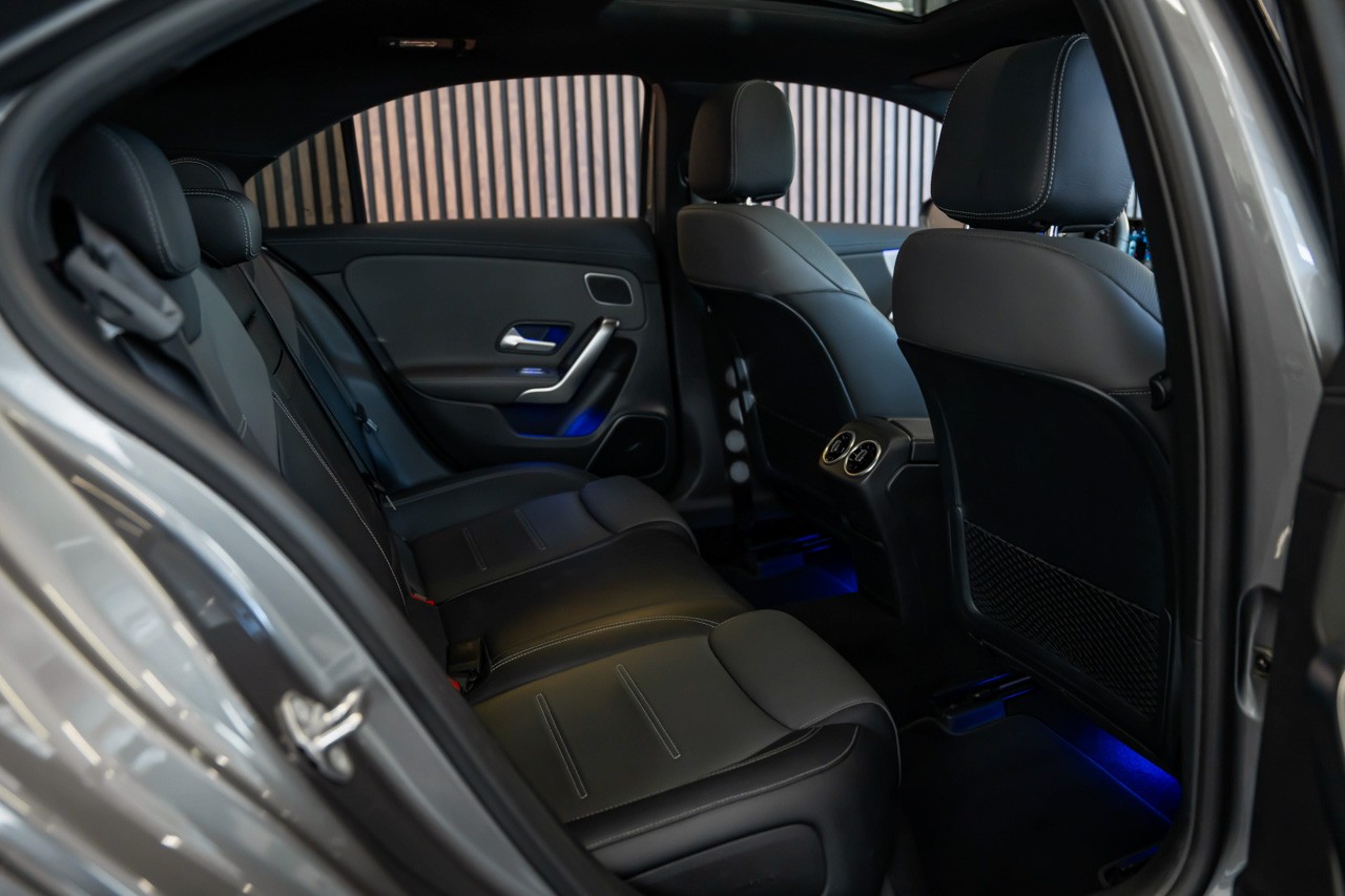 MERCEDES-BENZ A 250 4Matic AMG Line 4Matic 7G-DCT-image-19