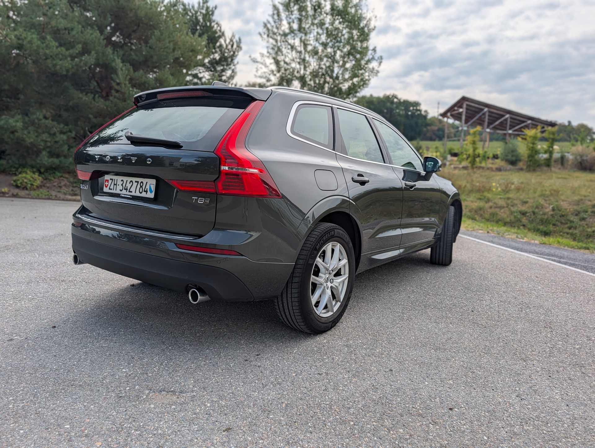 VOLVO 2.0 T8 TE Momentum eAWD-image-1