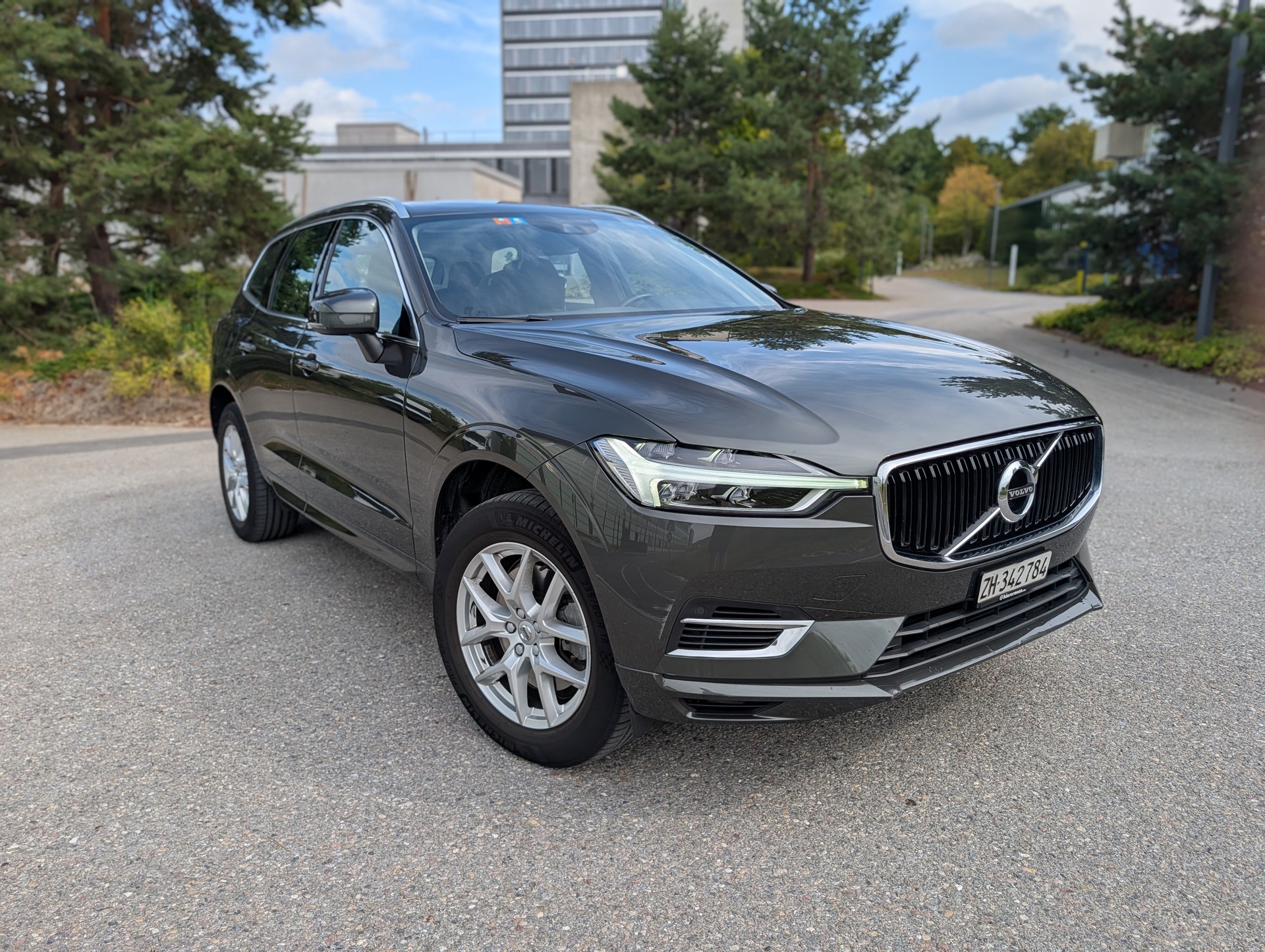 VOLVO 2.0 T8 TE Momentum eAWD-image-0