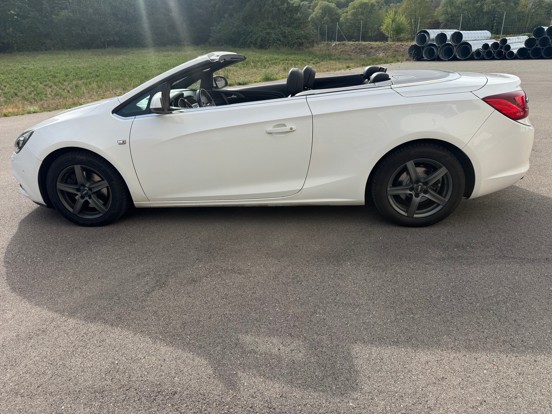 OPEL Cascada 1.6i 16V Automat-image-1