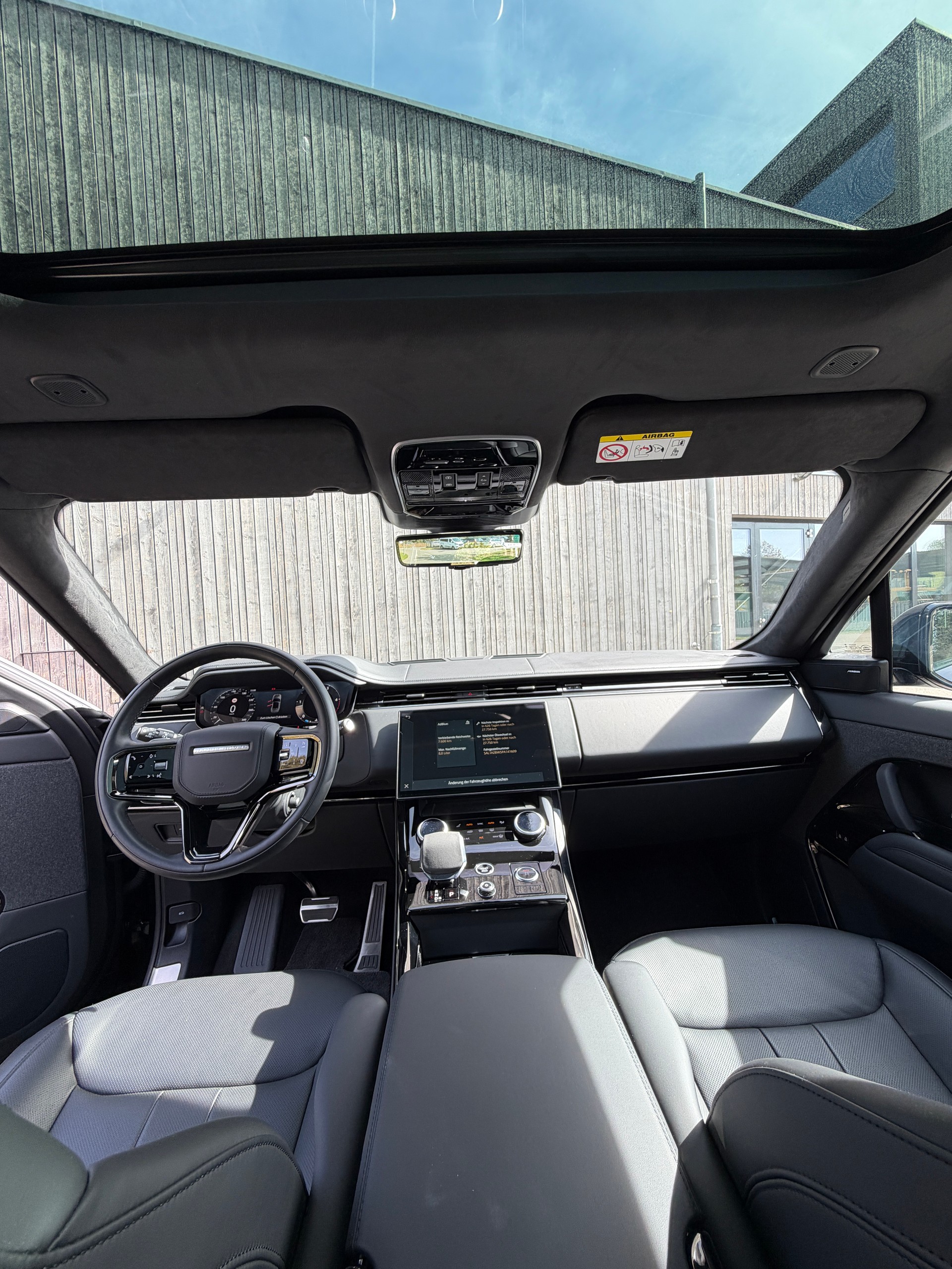LAND ROVER 3.0 TD6 350 First Edition-image-5