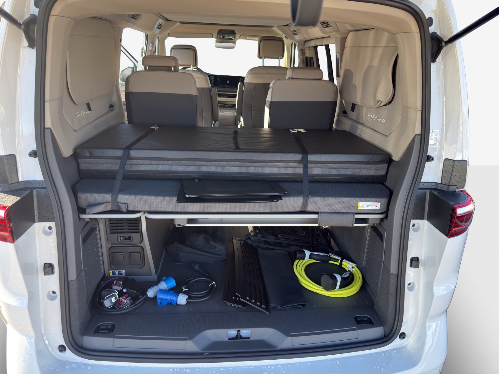 VW California eHybrid Beach Tour 4Motion-image-12