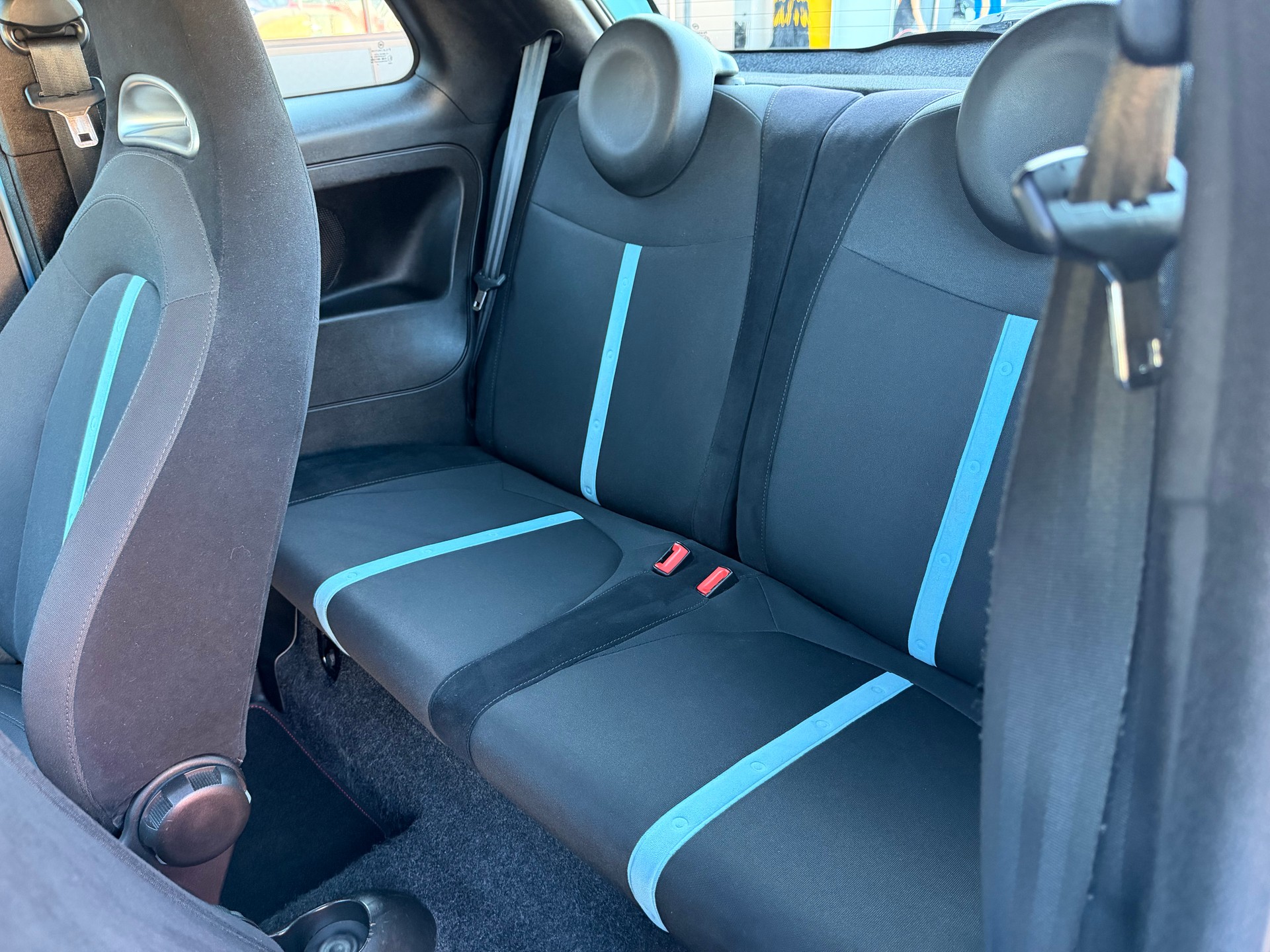 FIAT 500 1.4 16V Turbo Abarth SS-image-10