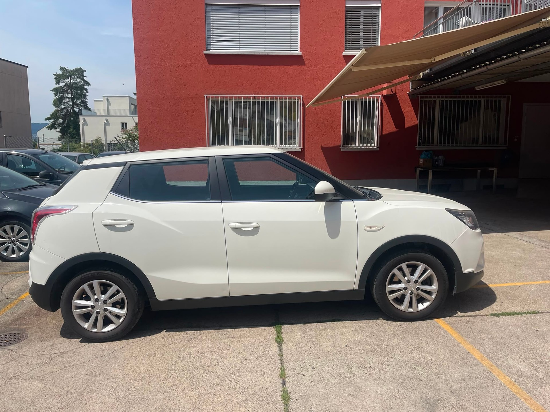 KGM-SsangYong Tivoli 1.6 e-XGi Quartz 2WD-image-4