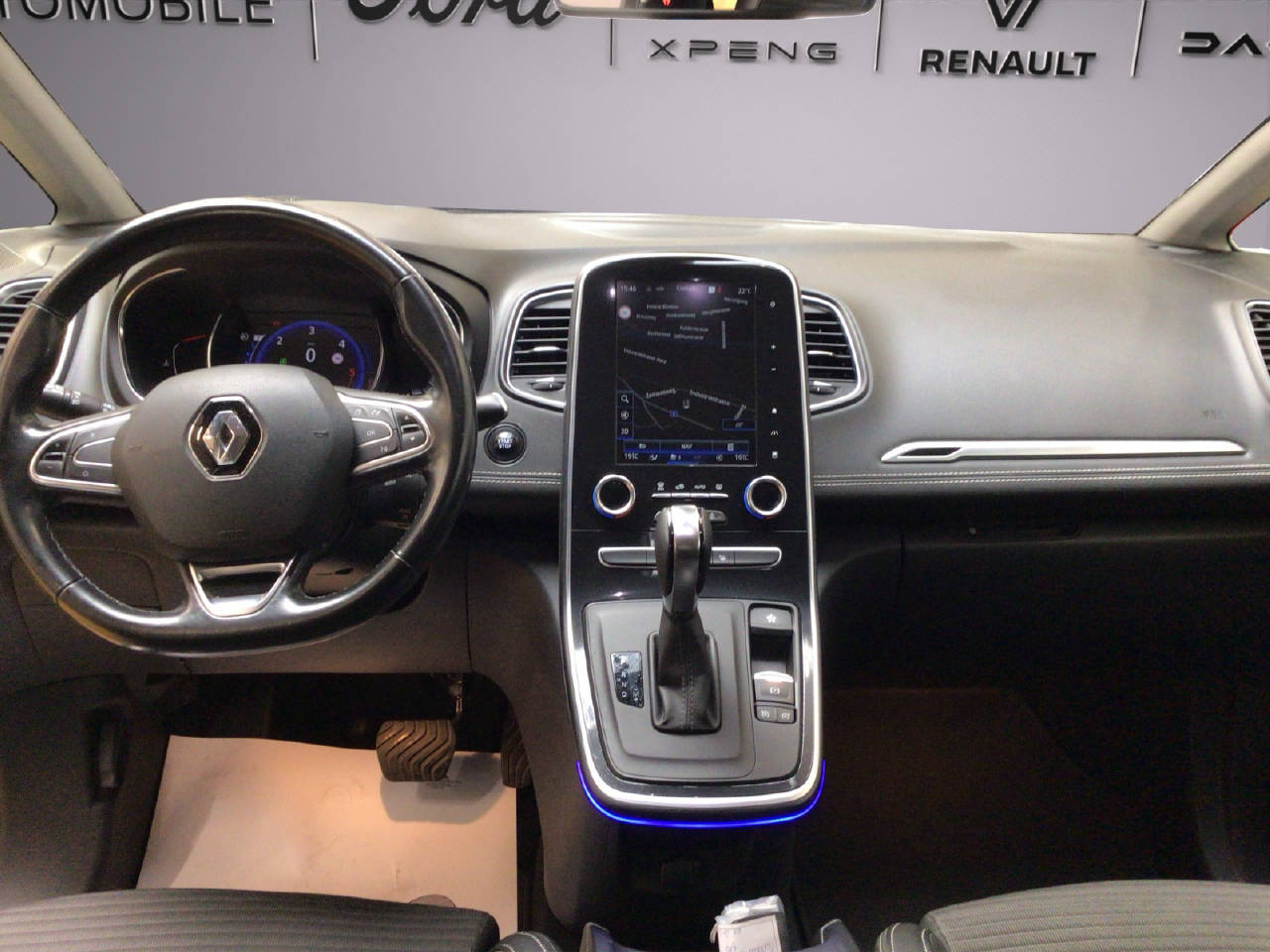 RENAULT Grand Scénic 1.6 dCi 160 PS Bose-image-8