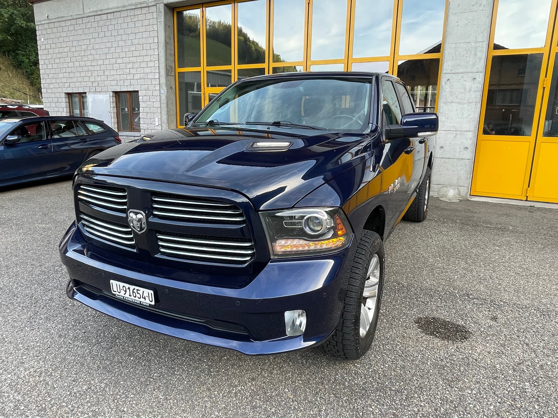 DODGE 1500 5.7 V8 Hemi 4x4-image-10