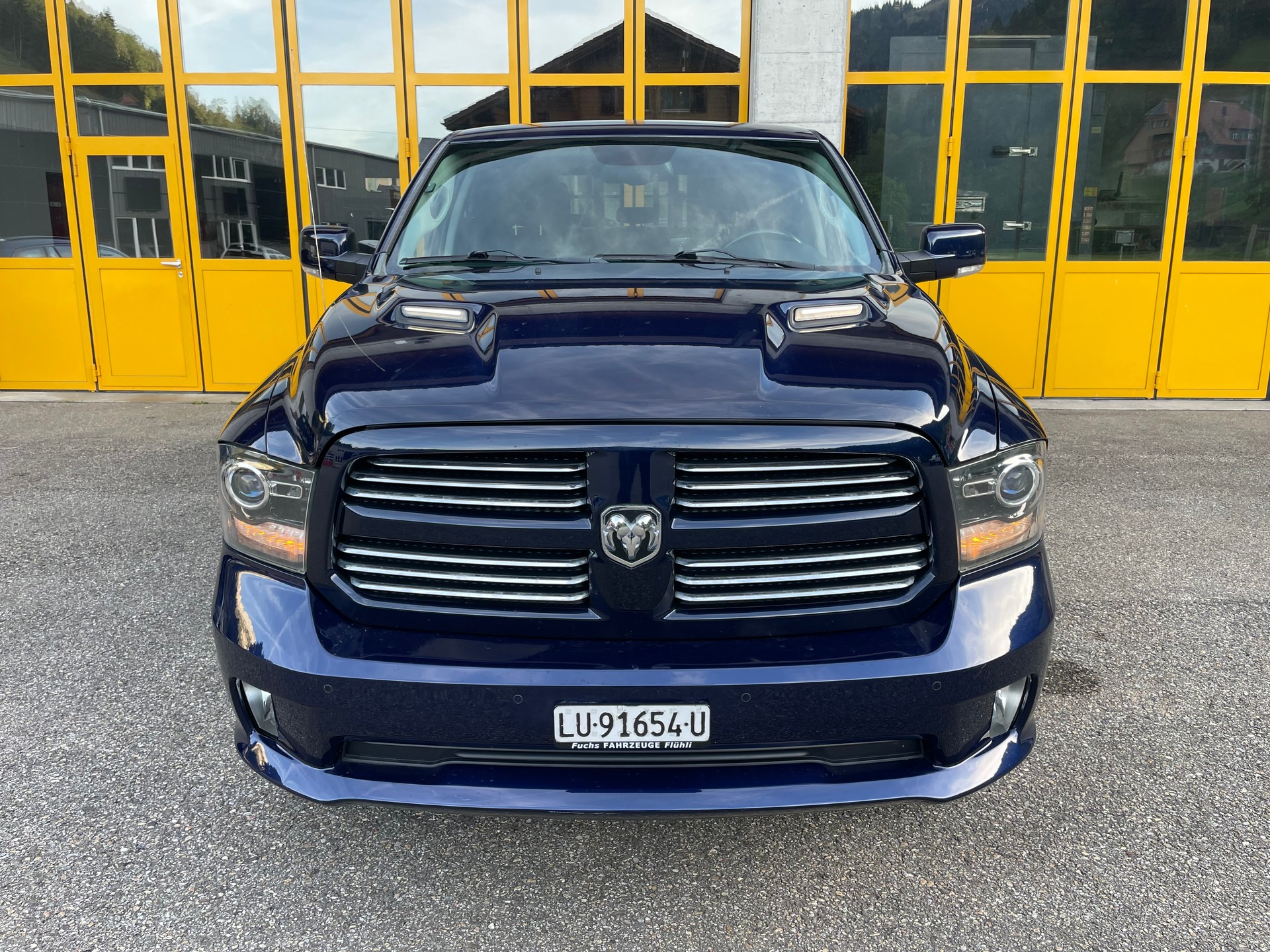 DODGE 1500 5.7 V8 Hemi 4x4-image-9