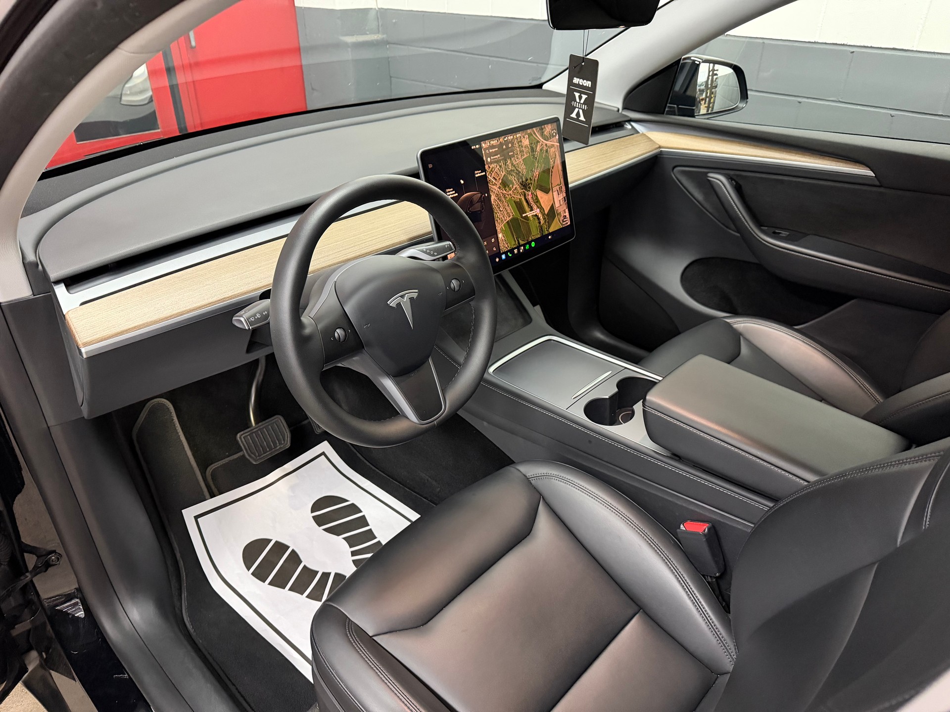 TESLA Model Y Long Range //NEU AB MFK!-image-10